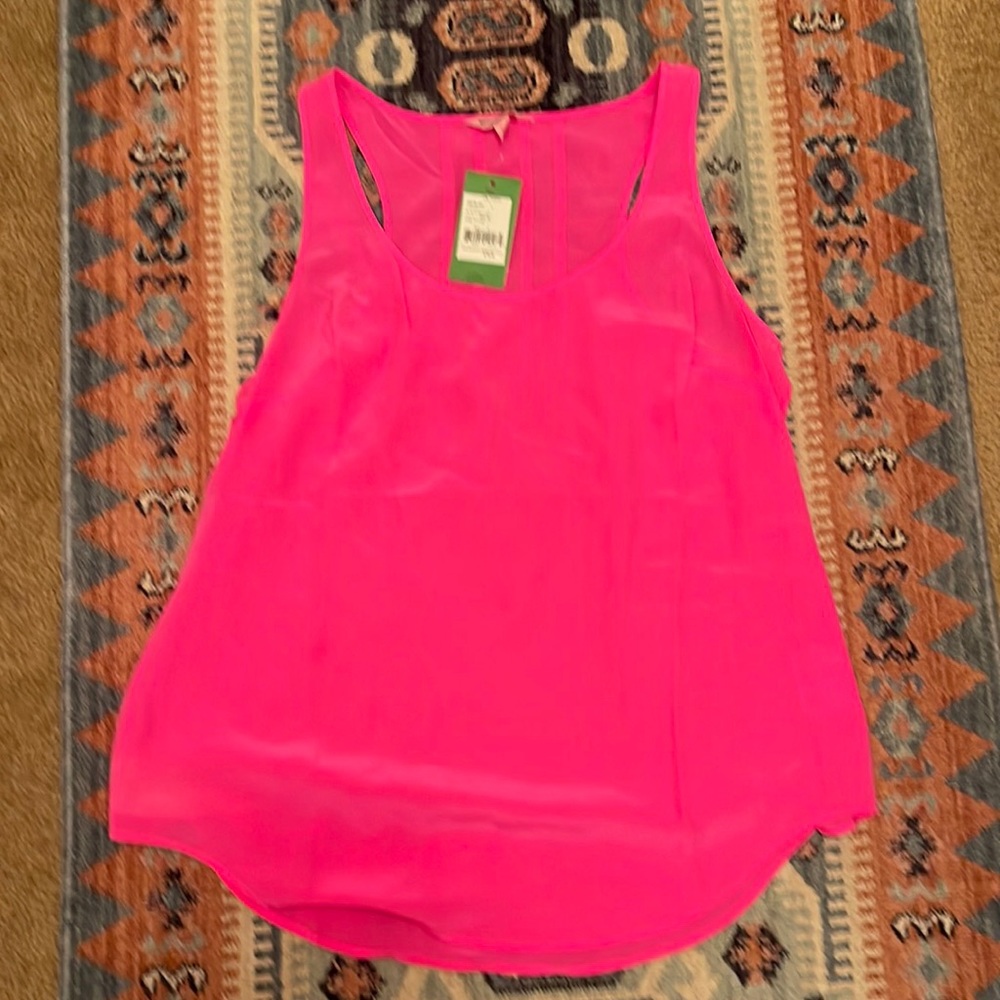 NWT size large Lilly Pulitzer tank top. Silk.